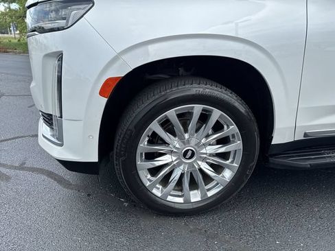 Certified 2021 Cadillac Escalade Premium Luxury AWD/4WD image 8