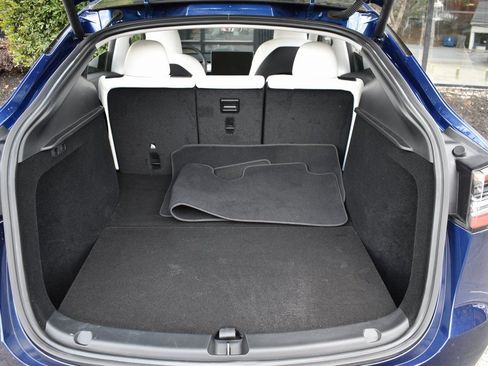 Used 2024 Tesla Model Y Long Range image 25