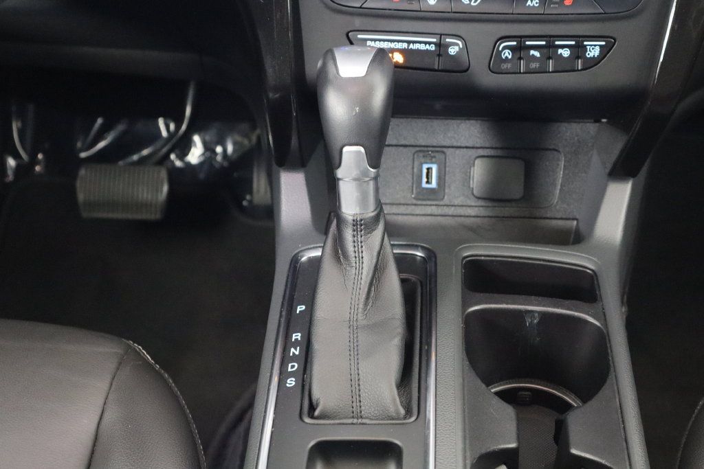 Used 2017 Ford Escape Titanium w/ Equipment Group 301A FWD image 32