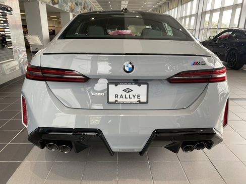 New 2026 BMW M5 w/ Executive Package image 4