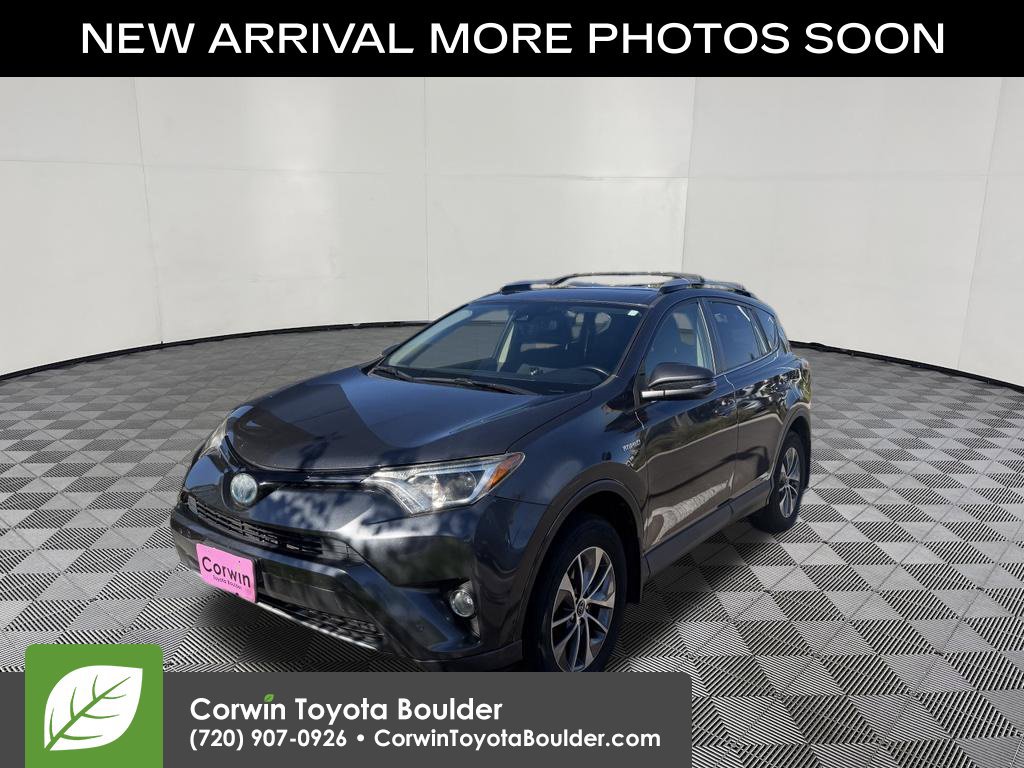 Used 2016 Toyota RAV4 XLE w/ Convenience Package AWD/4WD image 3
