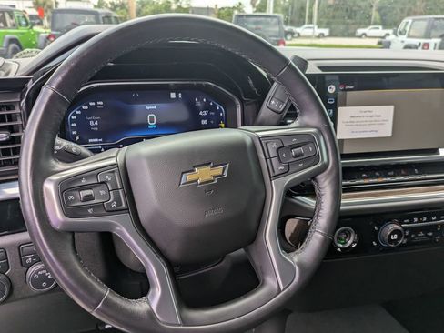 Used 2022 Chevrolet Silverado 1500 LT image 17