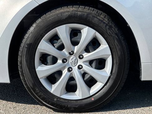 Used 2026 Toyota Corolla LE FWD image 29