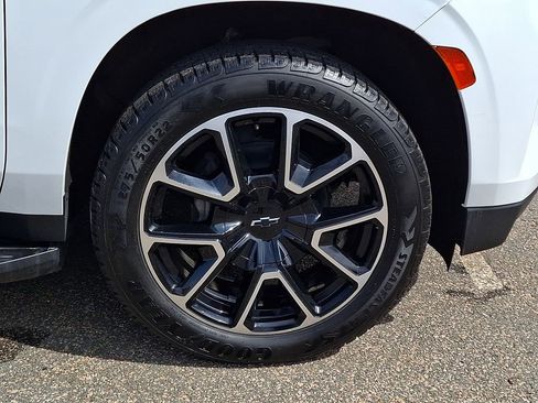 Used 2022 Chevrolet Tahoe RST w/ Luxury Package image 11