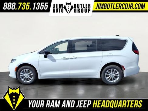 New 2026 Chrysler Pacifica Select AWD/4WD image 2