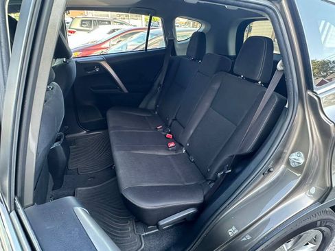 Used 2015 Toyota RAV4 XLE AWD/4WD image 22