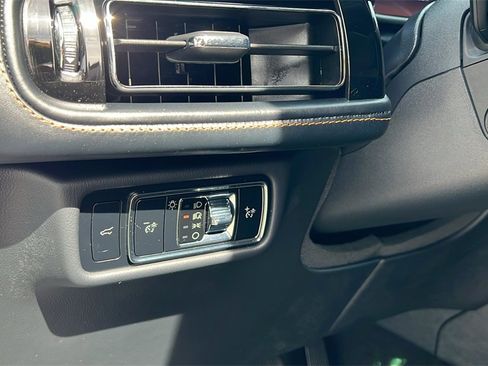 Used 2025 Lincoln Aviator Black Label w/ Black Label Special Edition image 16