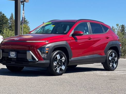 Used 2025 Hyundai Kona SEL AWD/4WD image 8