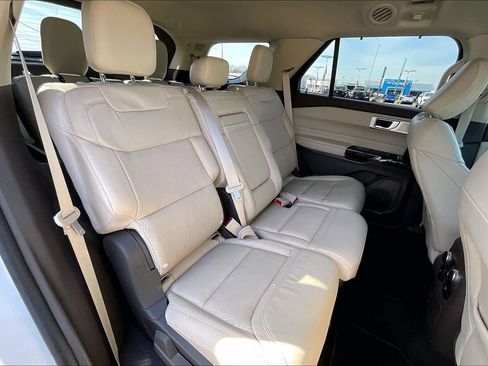 Used 2022 Ford Explorer Platinum w/ Equipment Group 601A image 24