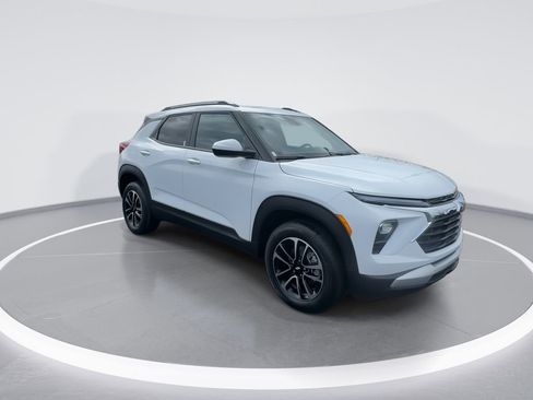 New 2026 Chevrolet TrailBlazer LT image 2