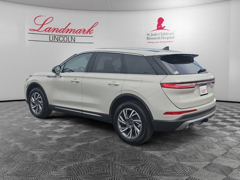 Certified 2024 Lincoln Corsair AWD w/ Towing Package image 3