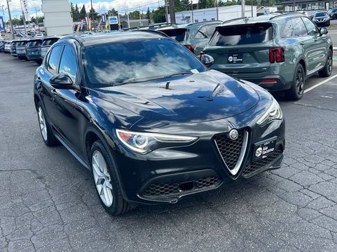 Used 2019 Alfa Romeo Stelvio Ti Sport w/ Quick Order Package 22S Sport AWD/4WD image 5
