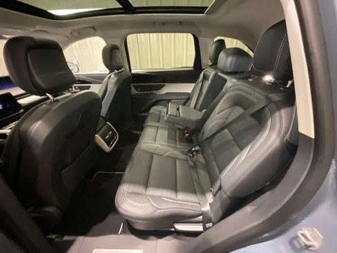 Used 2025 Lincoln Nautilus Reserve AWD/4WD image 12