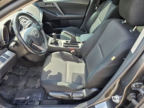 Used 2013 MAZDA MAZDA3 i Touring image 19