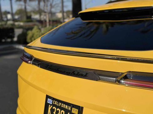 Used 2021 Lamborghini Urus image 59