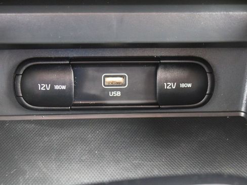 Certified 2023 Kia Soul LX w/ LX Technology Package image 33