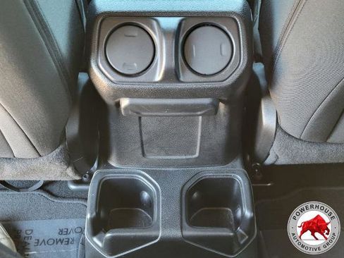 Used 2018 Jeep Wrangler Unlimited Sport AWD/4WD image 17