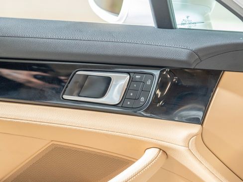 Certified 2023 Porsche Panamera image 17