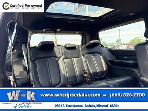 Certified 2022 Jeep Wagoneer Series III w/ Premium Group I AWD/4WD image 35
