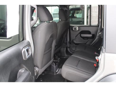 Certified 2021 Jeep Wrangler Unlimited Sport image 29