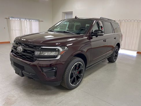 New 2024 Ford Expedition Limited image 4