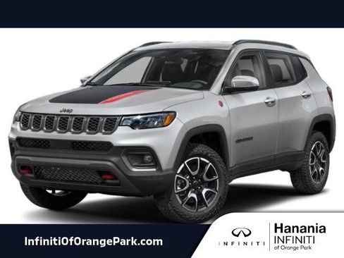 Used 2025 Jeep Compass Trailhawk AWD/4WD image 1