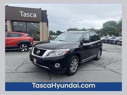 Used 2014 Nissan Pathfinder SL w/ SL Tech Package