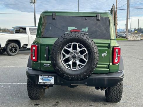 Used 2025 Ford Bronco Badlands image 4