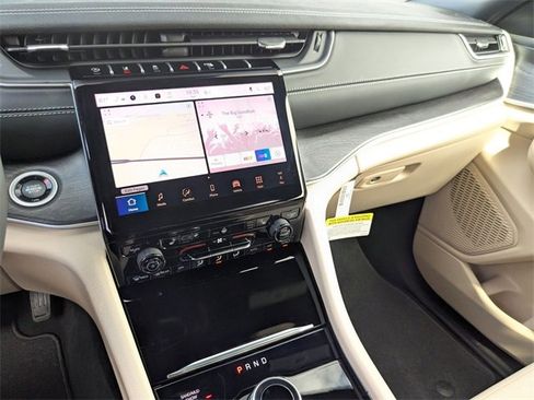 New 2025 Jeep Grand Cherokee Limited image 20