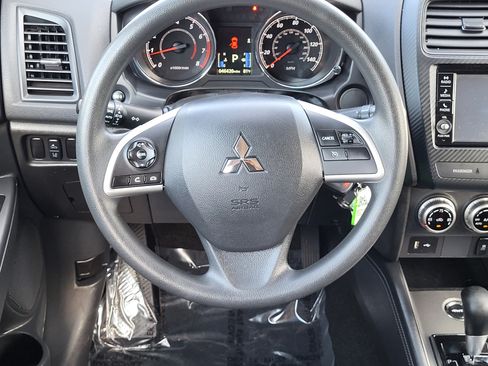 Used 2024 Mitsubishi Outlander Sport SE AWD/4WD image 19