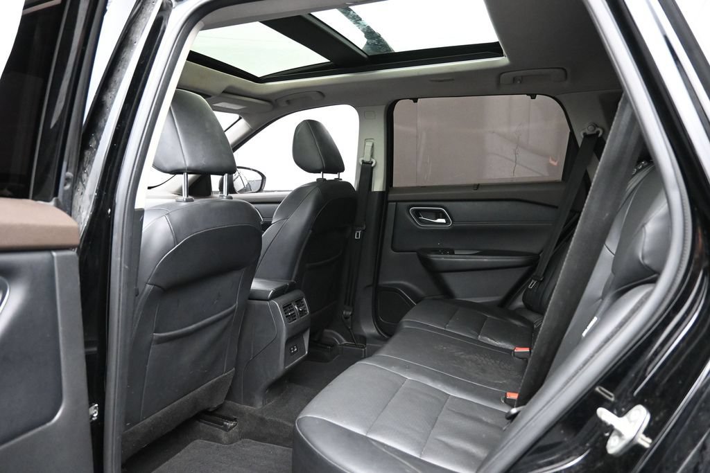 Used 2021 Nissan Rogue SV w/ Premium Package AWD/4WD image 25