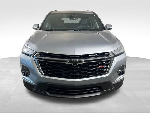 Used 2023 Chevrolet Traverse RS w/ LPO, Floor Liner Package AWD/4WD image 9