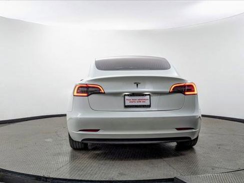 Used 2018 Tesla Model 3 Mid Range image 6