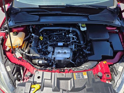 Used 2017 Ford Focus SE FWD image 19