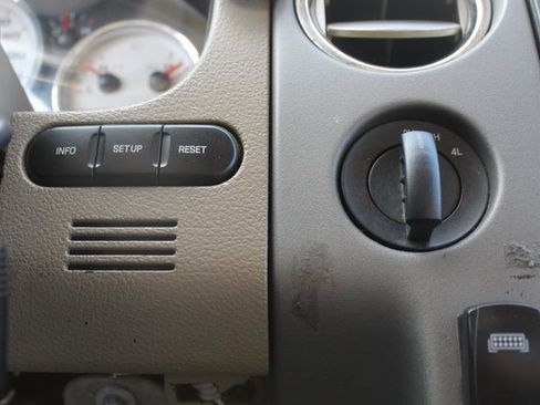 Used 2007 Ford F150 Lariat image 14