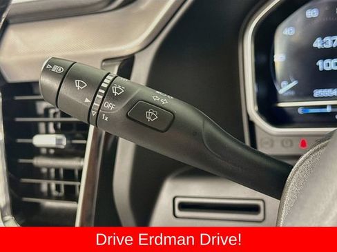 Used 2022 GMC Sierra 1500 Denali AWD/4WD image 15