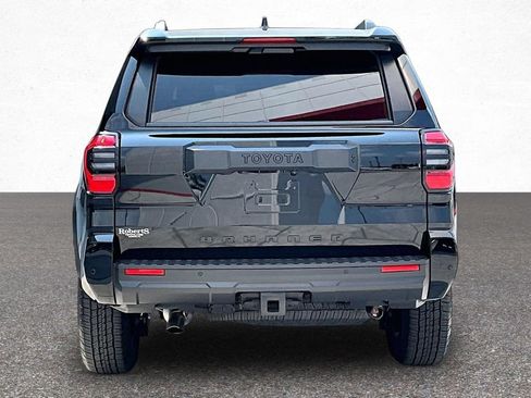 Certified 2025 Toyota 4Runner TRD Off-Road Premium AWD/4WD image 8