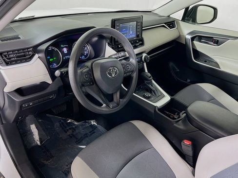 Certified 2022 Toyota RAV4 XLE w/ Convenience Package AWD/4WD image 9