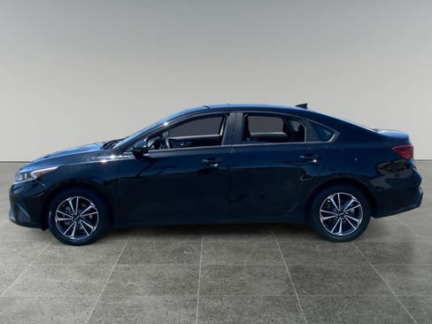 Used 2024 Kia Forte LXS FWD image 2