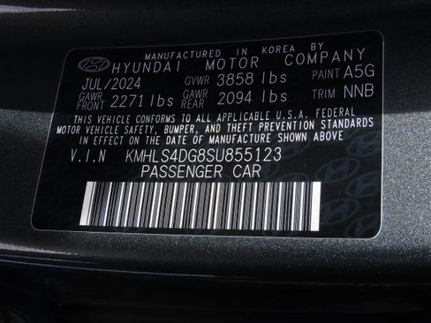 Used 2025 Hyundai Elantra SEL image 36