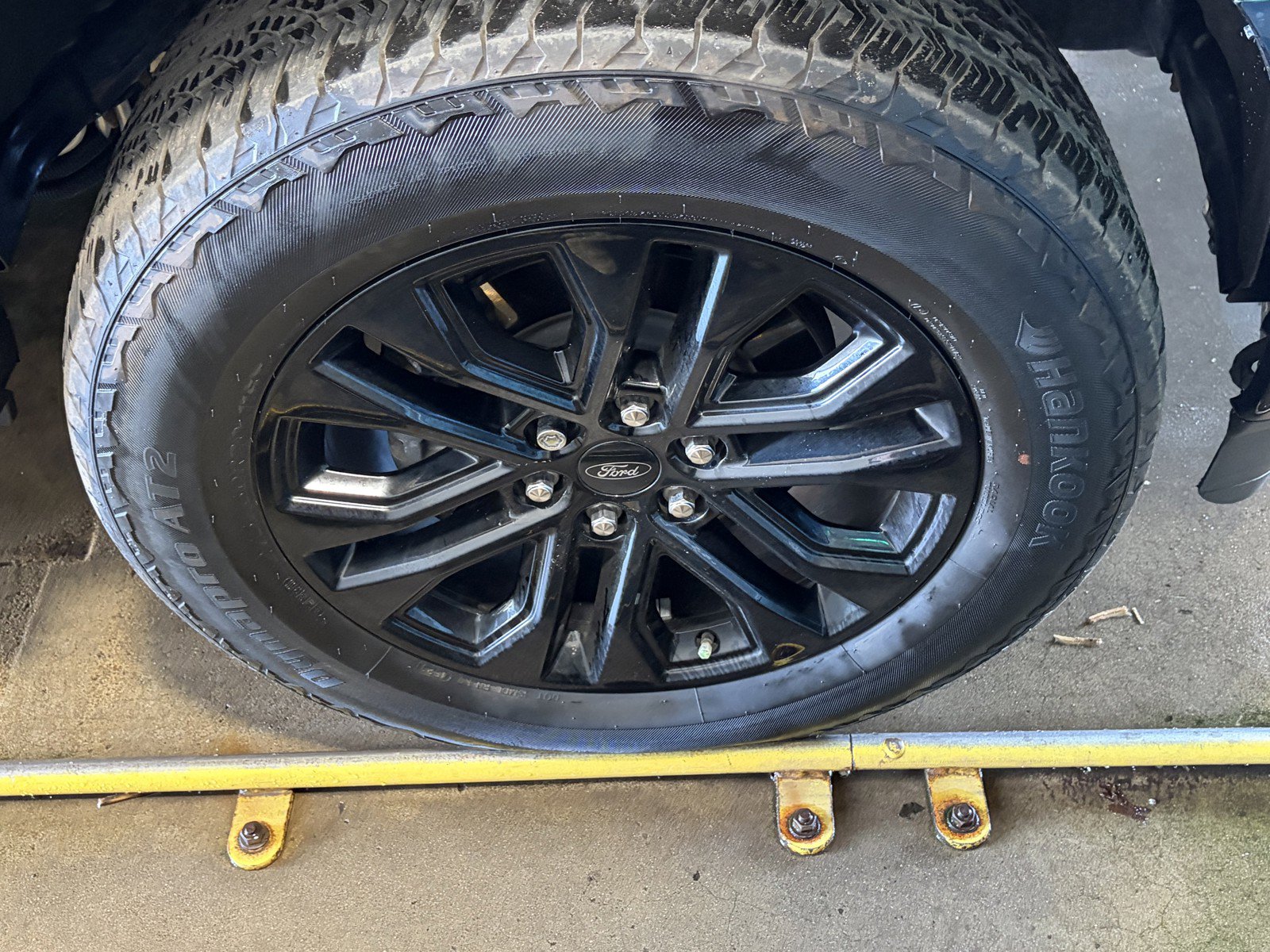 Used 2024 Ford F150 Lariat AWD/4WD image 39