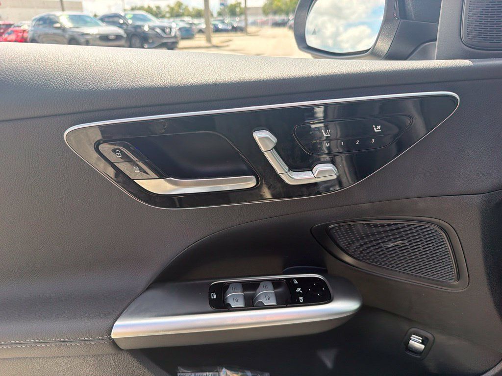 Used 2026 Mercedes-Benz C 300 Sedan image 16