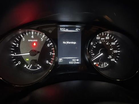 Used 2017 Nissan Rogue S image 13