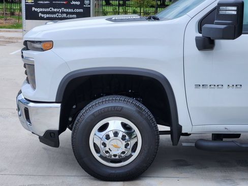 New 2026 Chevrolet Silverado 3500 LT AWD/4WD image 11