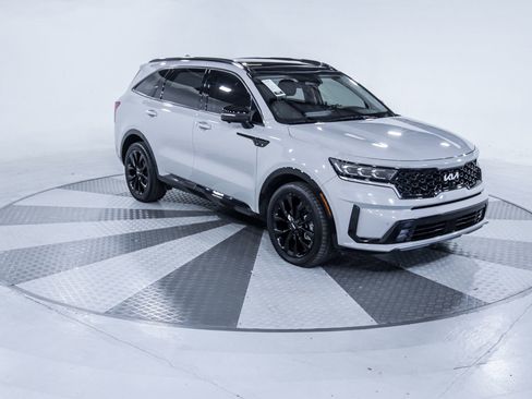 Used 2022 Kia Sorento SX image 12