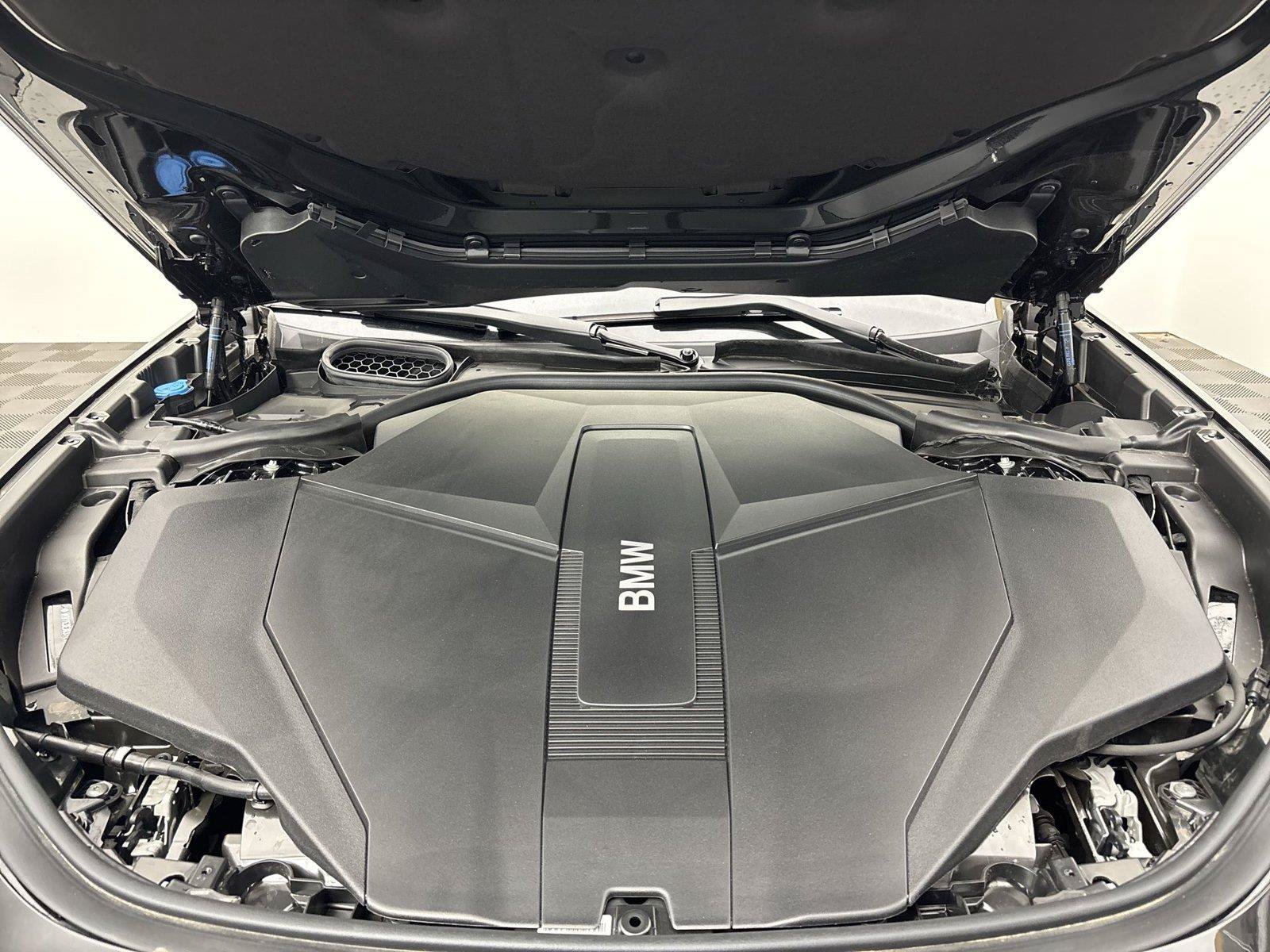 New 2026 BMW i7 xDrive60 w/ Executive Package AWD/4WD image 9