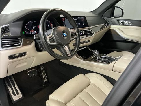 Used 2022 BMW X5 xDrive40i w/ M Sport Package AWD/4WD image 21