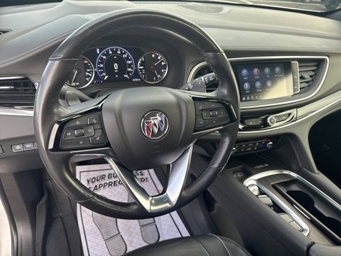 Used 2023 Buick Enclave Avenir image 12