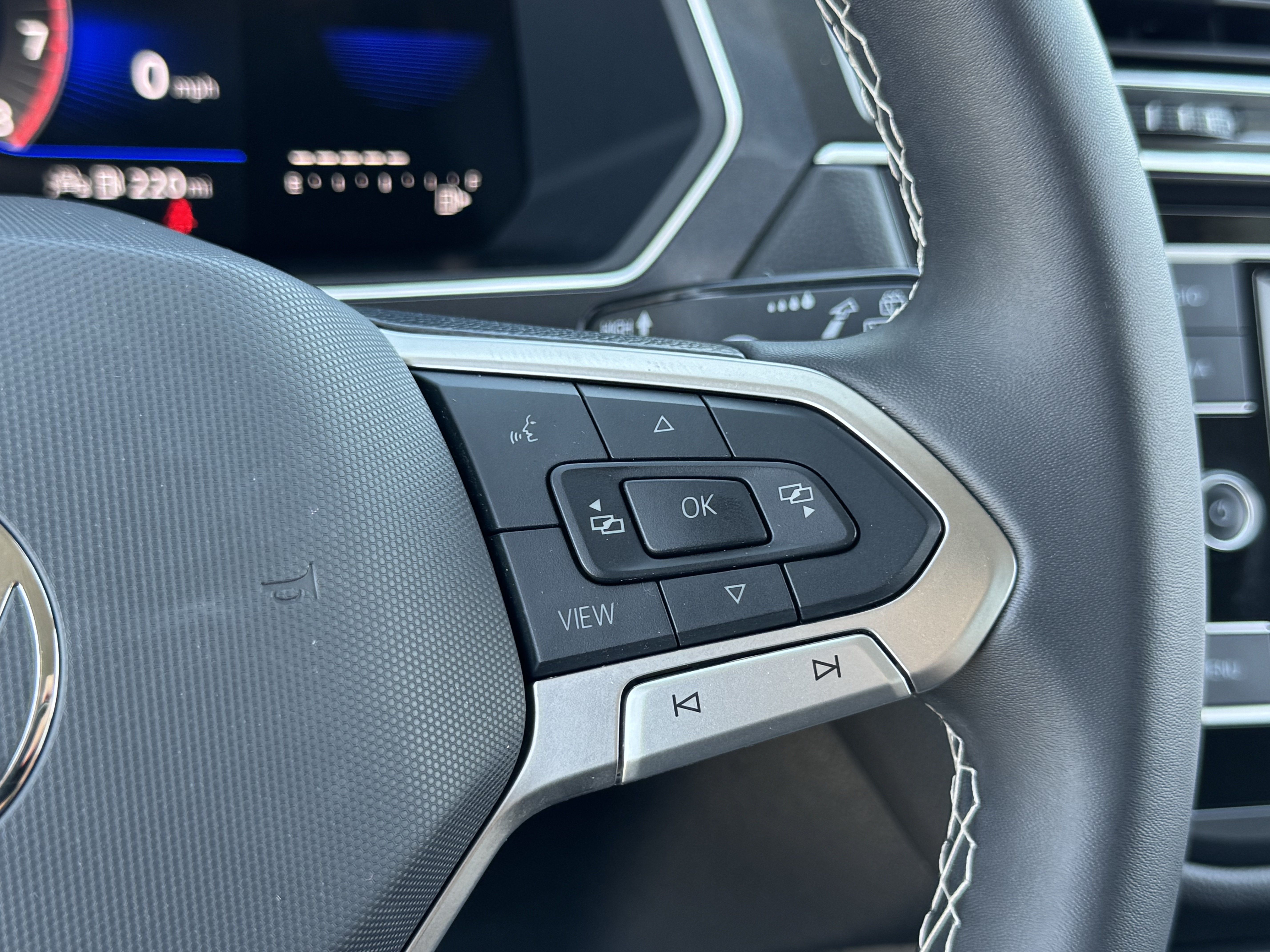 Certified 2024 Volkswagen Tiguan S FWD image 19