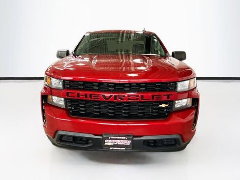 Used 2019 Chevrolet Silverado 1500 Custom w/ Custom Value Package AWD/4WD image 4
